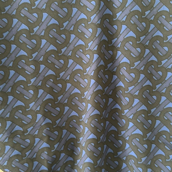 Seen Naomi Campbell- Authentic BURBERRY  TB Monogram Print Long-Sleeve Bodysuit - Picture 7 of 9